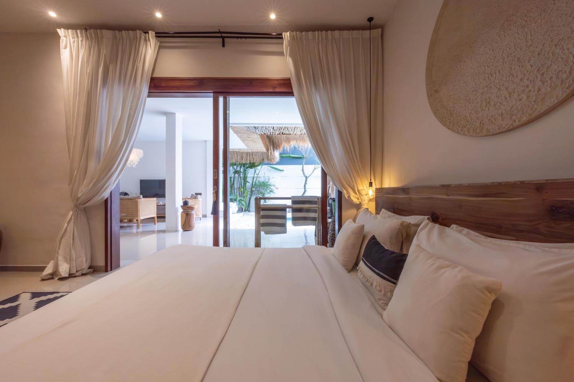 Willa Turan Casa Auri Seminyak Zewnętrze zdjęcie